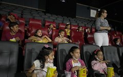 Lagoa da Canoa: Crianças atendidas pelo CRAS da Mata Limpa passeiam no shopping e curtem sessão de cinema