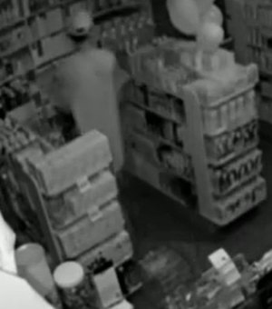 Câmeras de segurança flagram furto em farmácia no Clima Bom
