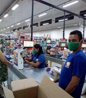 Renan Filho libera 'parcela' do comércio e obriga uso de máscaras