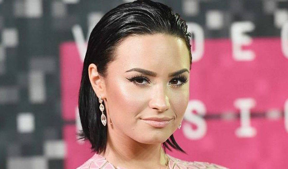 Demi Lovato revela que pretende fazer acampamento para celebridades