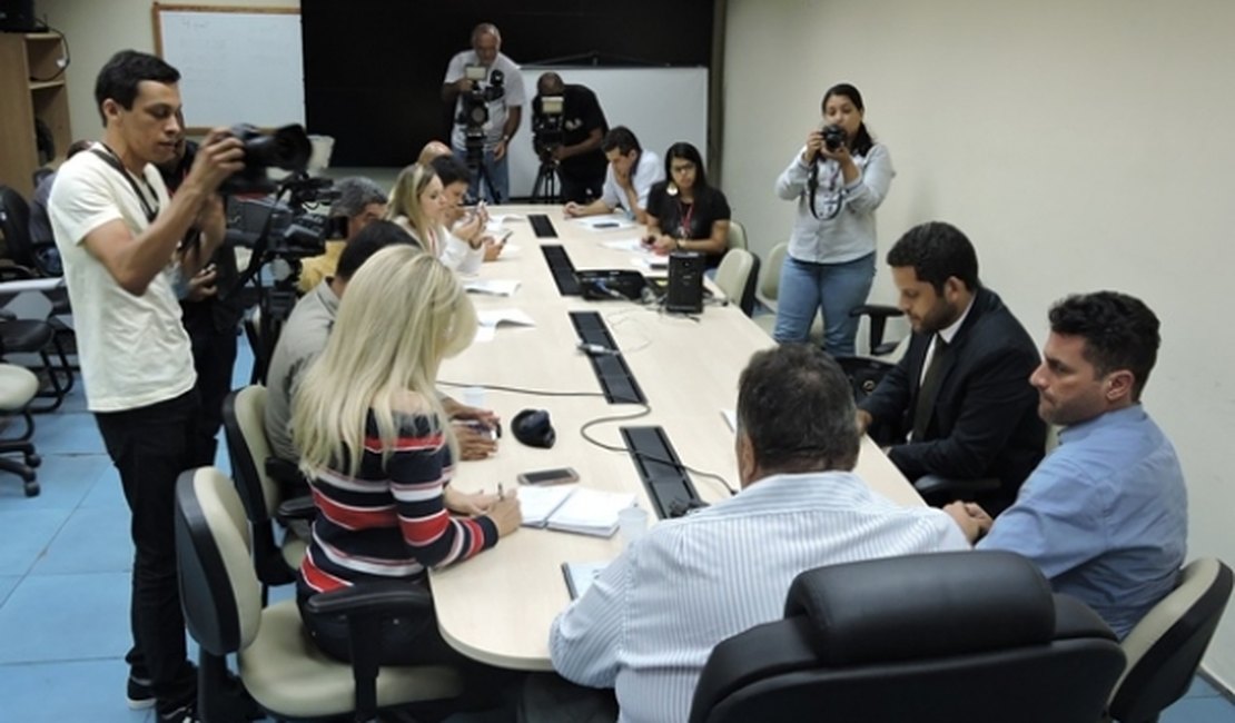 Durante coletiva, SSP apresenta detalhes da prisão de 11 suspeitos de homicídios em Maceió
