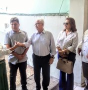 Presidente entrega ao prefeito as chaves do antigo prédio da Câmara Municipal de Arapiraca