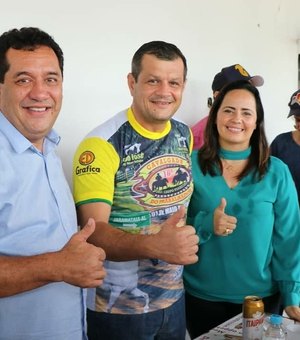 Em Jaramataia, prefeito “descarta” apoio ao primo Ricardo Barreto e fecha com Pessoa