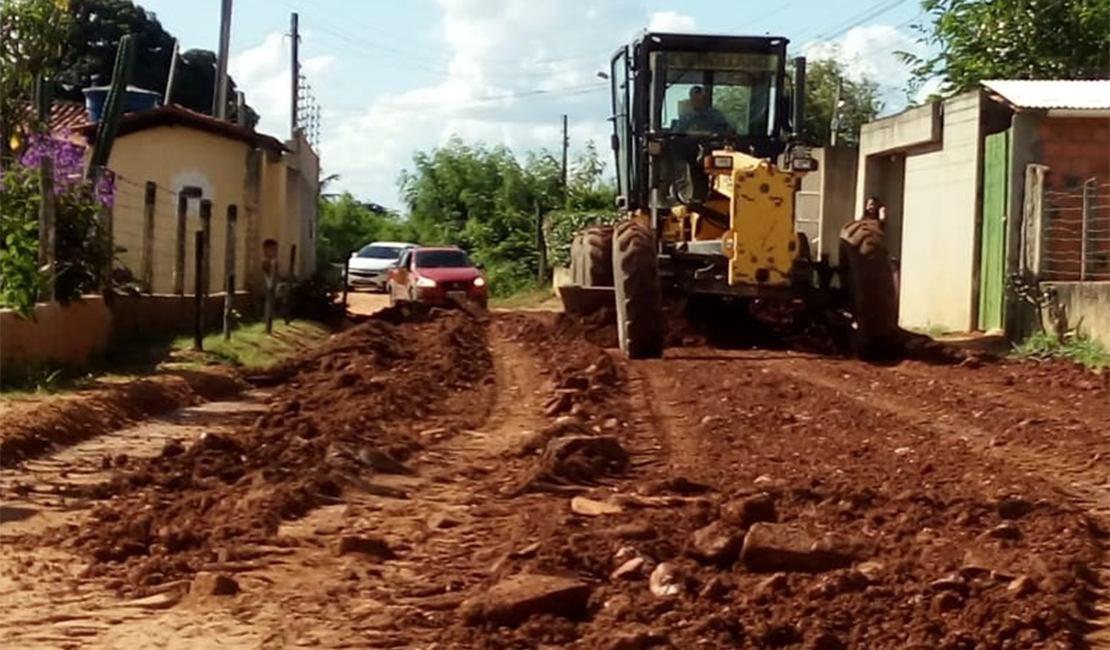 Prefeitura recupera acesso a várias comunidades rurais de Arapiraca