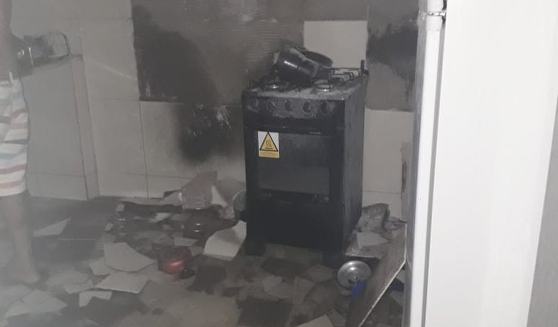 Vazamento de gás causa incêndio em residência na cidade de Delmiro Gouveia