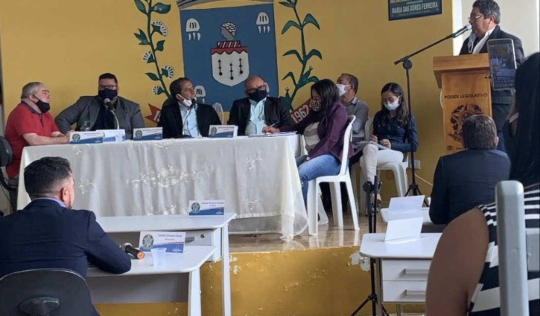 Vereadores impedem que prefeito de Minador do Negrão use recursos públicos para fins eleitorais