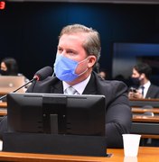 Defendida por Marx Beltrão, câmara aprova votação que prioriza gestantes na vacinação contra Covid