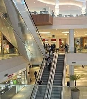 Feriado: lojas do Centro e shoppings fecham no Dia do Comerciário