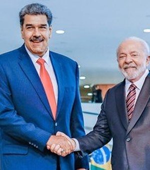 Ao lado de Maduro, Lula defende entrada da Venezuela no Brics