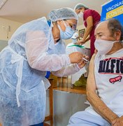 Idosos acima de 85 anos de Arapiraca devem ser vacinados em domicílio