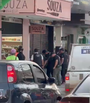 [Vídeo] Jovem suspeito de matar tio em Marechal Deodoro é preso