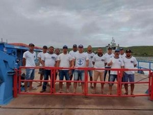 Funcionários de balsas que fazem travessia no Rio São Francisco entram em greve