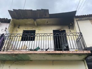 Residência no Centro de São Miguel dos Campos é destruída após incêndio