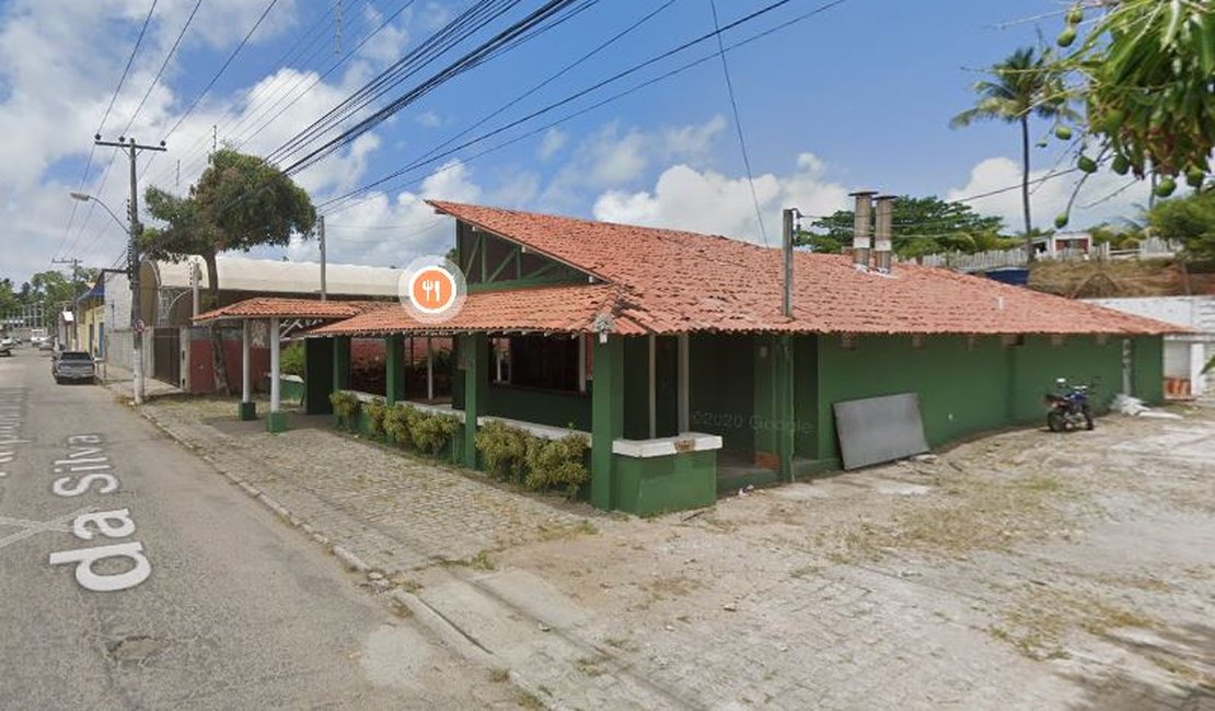 Bandidos invadem restaurante e roubam eletrônicos no Pontal da Barra