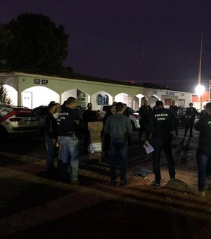Operação em Arapiraca prende colombianos suspeitos de agiotagem 
