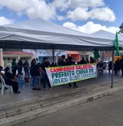 Professores de Viçosa fazem ato contra salários atrasados e pedem reajuste
