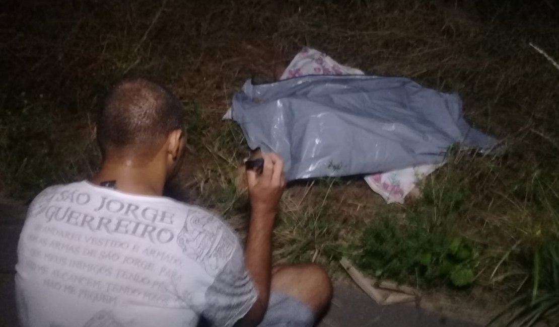 Mulher é atropelada e arrastada por veículo na AL-110