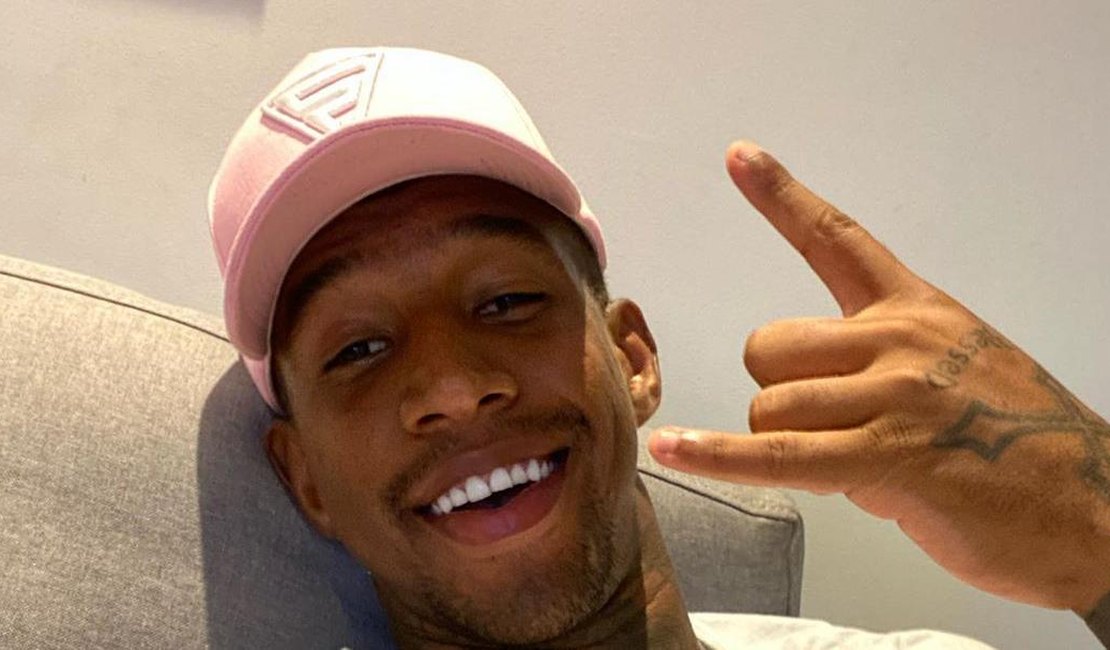 Jogador de futebol Anderson Talisca lançará música com grupo Spark