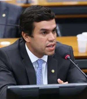 Lira escolhe deputado do PSDB para relatar projeto de lei do Carf