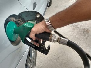 Senado aprova urgência para projeto que isenta diesel de PIS/Cofins