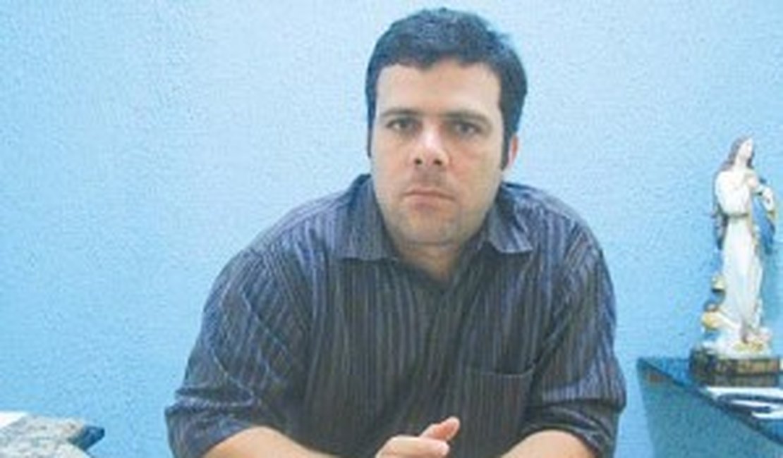 Maykon Beltrão se prepara para suceder o tio na prefeitura de Coruripe