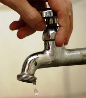 Abastecimento de água fica deficiente em bairros da parte alta de Maceió nesta terça-feira