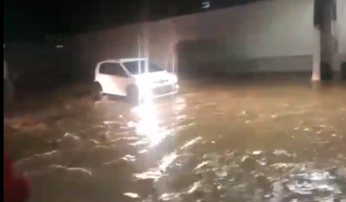 Chuva é divisor de águas na campanha em Arapiraca