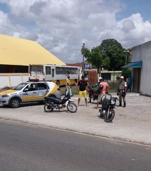 Operação do BPTran autua 28 condutores e recolhe 15 veículos irregulares no interior