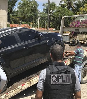 Polícia Civil recupera veículo roubado depenado na parte baixa de Maceió