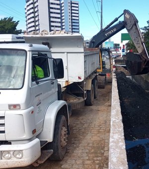 Alurb inicia limpeza e desassoreamento no Canal do Sapo, na Mangabeiras