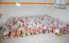 Prefeitura entrega kits de merenda em São Luís do Quitunde