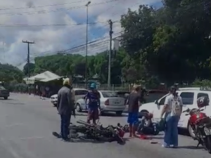 Colisão no viaduto da UFAL deixa dois feridos