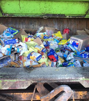 Ação remove 1.300kg de alimentos estragados de estabelecimentos em quatro bairros de Maceió