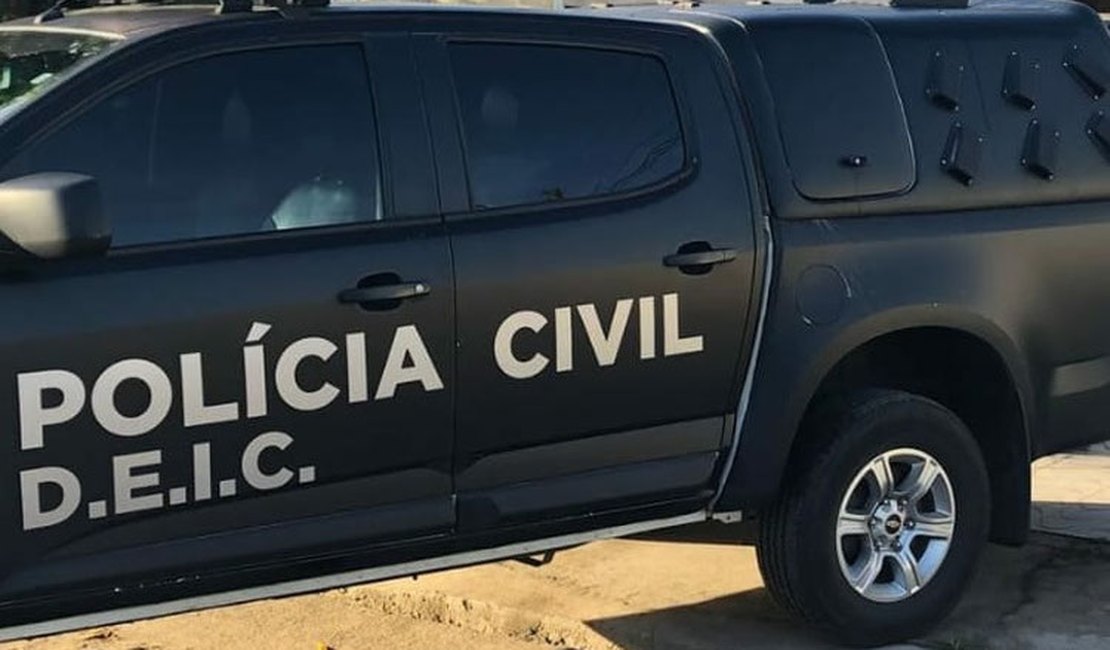 Policial envolvida por extorquir comerciantes tem prisão decretada