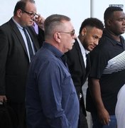 Neymar chega à delegacia para prestar depoimento em caso de suposto estupro