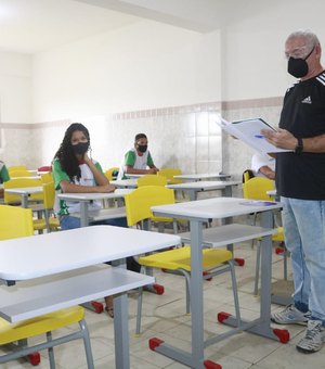 Alunos de Porto Calvo voltam às aulas com protocolo sanitário
