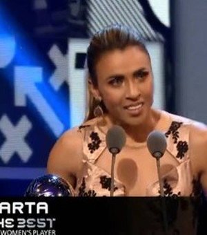 Craque Marta é eleita, pela sexta vez, a melhor do mundo pela Fifa
