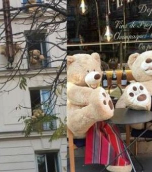 Dono de livraria espalha ursos de pelúcia gigantes por bairro de Paris