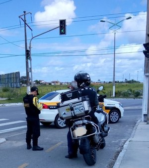 Ciclistas denunciam e SMTT reforça fiscalização em ciclovia próxima a supermercado