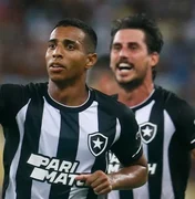 Perri fecha o gol, Botafogo bate o Fluminense no primeiro clássico do ano e entra no G4 do Carioca