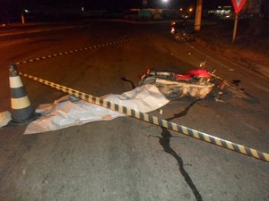 Motociclista tem cabeça esmagada por caminhão na AL - 220