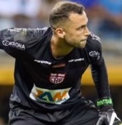 Após lesão de Victor Souza, CRB busca novo goleiro para o restante da temporada