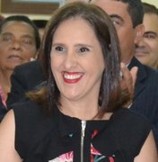 Filha de Isnaldo Bulhões assume prefeitura e vai para a reeleição