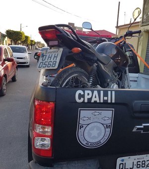 Falcão 04 encontra motocicleta com queixa de roubo