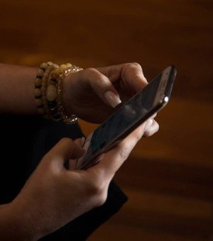 Anatel cobra R$ 500 por celular importado por empresa via Correios
