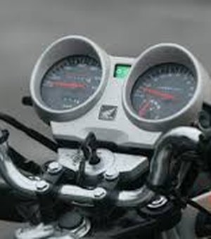 Em Arapiraca, motocicleta é furtada em estacionamento de empresa 