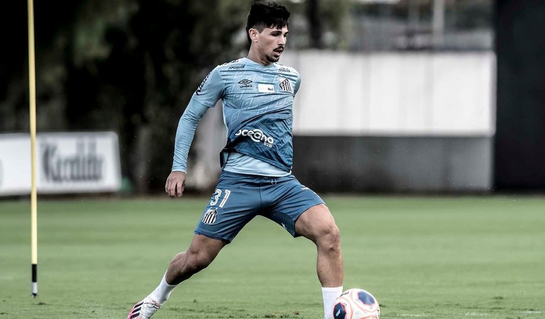 CRB acerta com meia do Santos