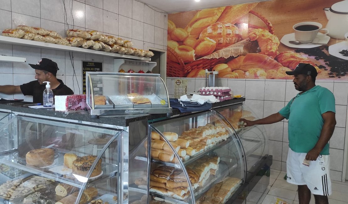 Donos de padarias ‘seguram’ preço do pão em Maragogi