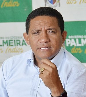 Prefeito se filia ao MDB na esperança de ser candidato a governador com o apoio de Renan Filho