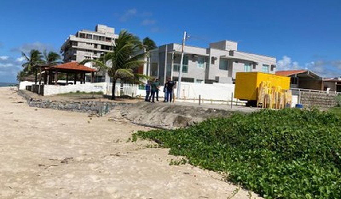 Áreas de barracas demolidas na Barra de São Miguel são vistoriadas